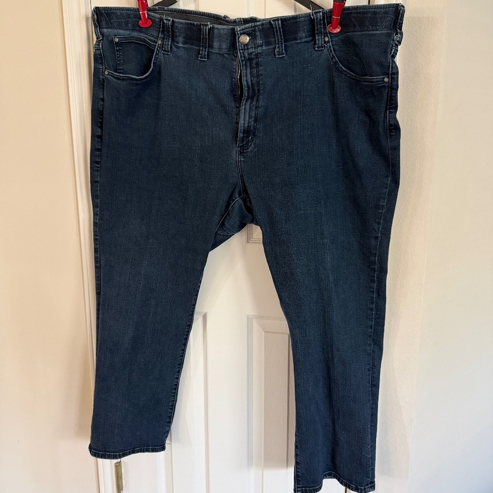 LIKE NEW Mens Lee Extreme Motion Dark Jeans Not Distressed Stretch Waist 52 x 30